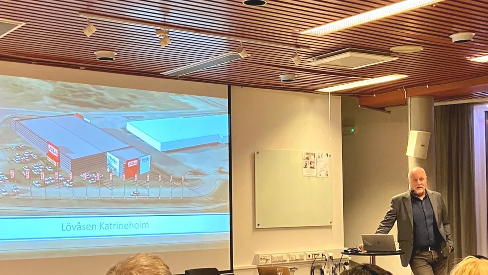 Johan Carlberg, är vd för Julabolaget G&K Blanks fastigheter och berättade om Julas planer på Lövåsen.
