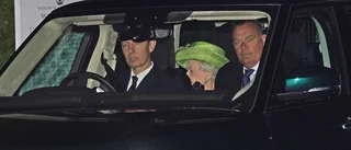 Elizabeth på plats när barnbarnsbarn döptes