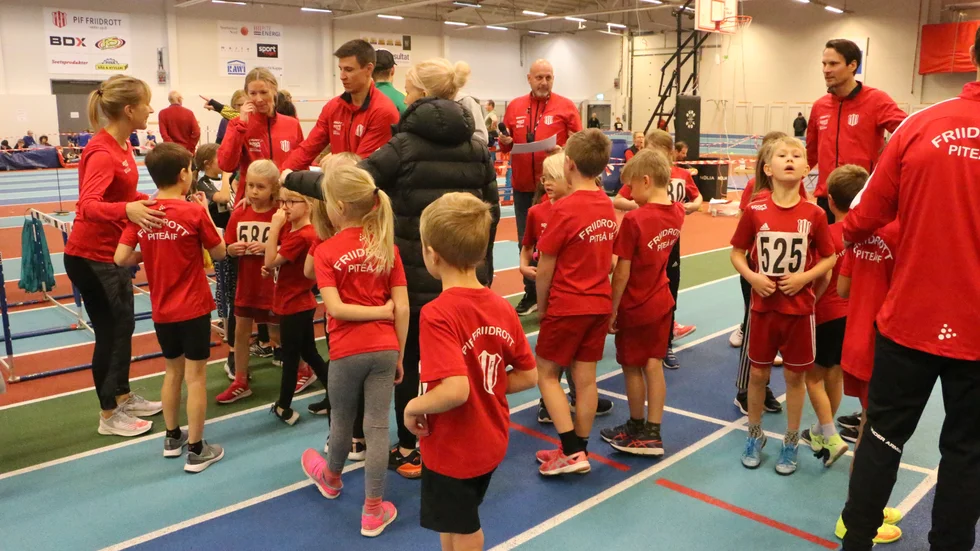Massor av barn och ungdomar tävlar i Pite Energi Arena under helgen (Arkivbild)