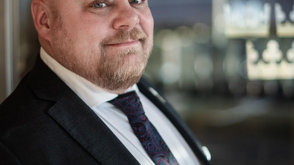 SD blir utan minsiterposter men får ändå egna tjänstemän i Rosenbad. "Nu får vi insyn i beredningar av propositioner och blir inte vara 'tvåa på bollen'. Tvärtom kan vi reagera tidigt på förslagen", säger riksdagsledamot Eric Palmqvist från Gällivare. 