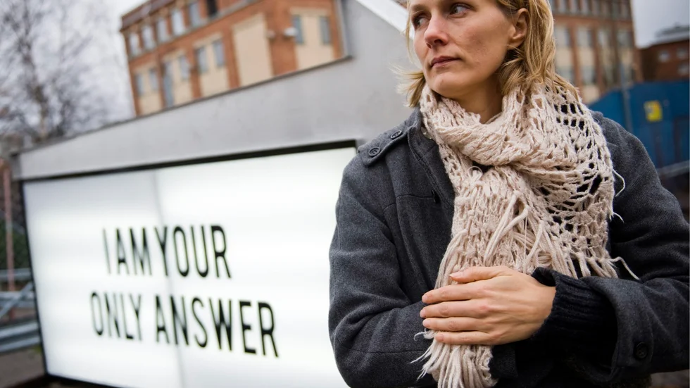 Ulrika Sparres verk tar avstamp i sociala och politiska frågor. Det är inte bara i Skellefteå som hennes verk provocerar.
