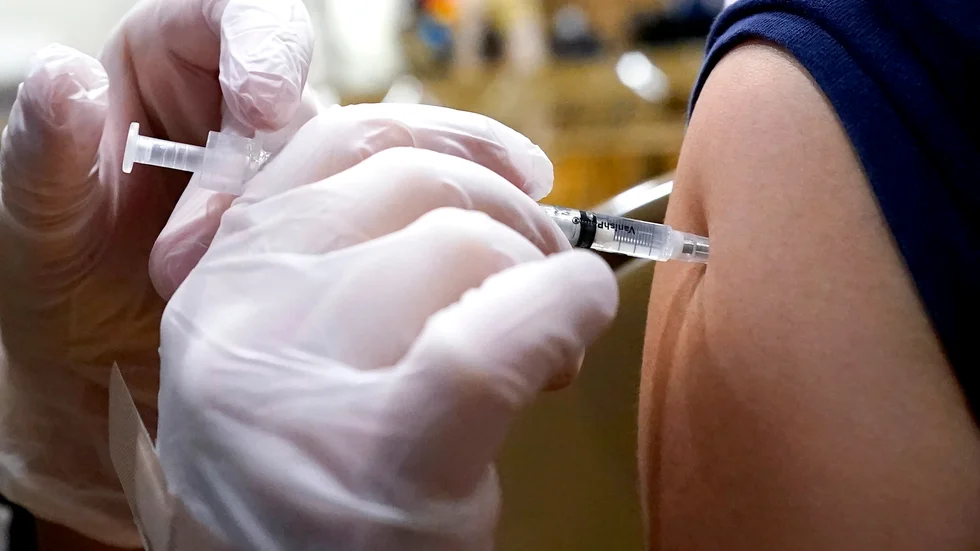 För maximal immunitet mot viruset kommer vi sannolikt att behöva kombinera olika typer av vaccin, bedömer vaccinforskaren Matti Sällberg. Arkivbild.