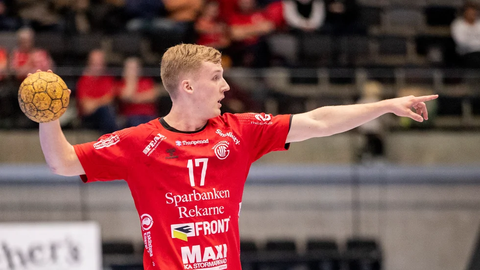 Kasper Larsson och hans Guif ledde med två bollar i mitten av den andra halvleken men föll i bottenrysaren borta mot Redbergslid. (arkivbild)