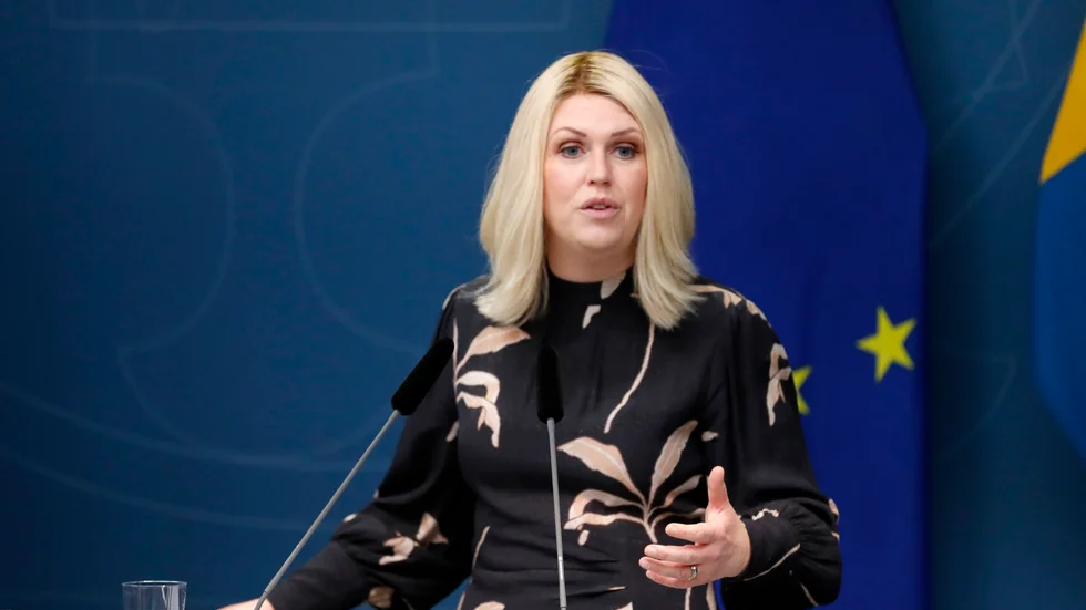 Socialminister Lena Hallengren (S) medverkar på socialutskottets sammanträde på tisdagen. Arkivbild.