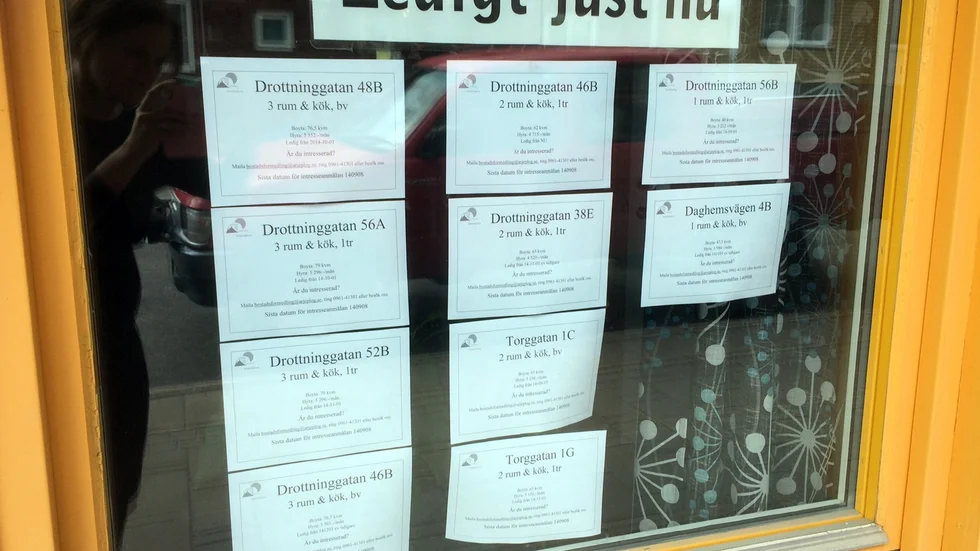 "De lägenheter som skulle hyras ut från och med första januari 2022 visade sig dessutom ha en del brister som kräver åtgärd och kan därför inte hyras ut.", skriver insändarskribenten. (Arkivbild)