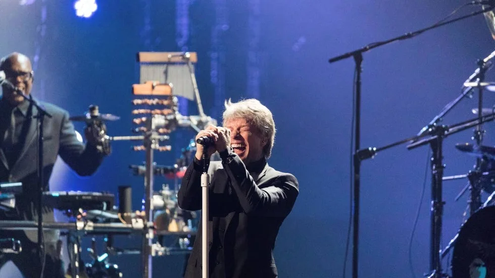 Välj bort Jon Bon Jovi och de andra gubbarna, tycker krönikören.