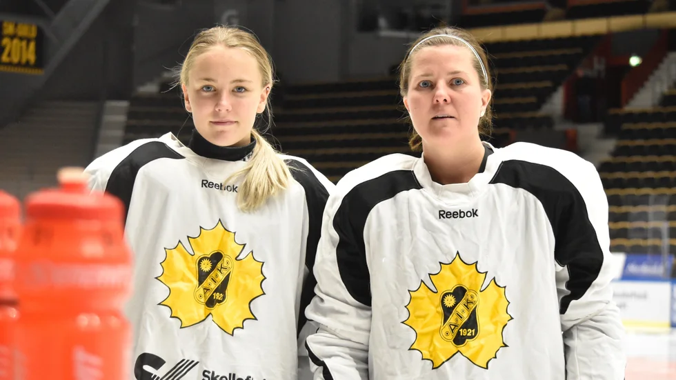 Elin Lundqvist, 31 år, och Lovina Johansson, 15, bildar ett minst sagt spännande backpar i AIK.