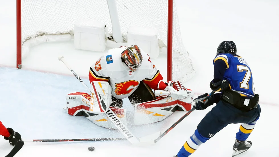 Här blev det inget mål. Men St Louis Oskar Sundqvist nätade ändå på Calgarys målvakt David Rittich i söndagens sena match. Det blev dock storförlust för med 2–7 för St. Louis. 