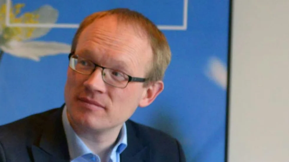Även om vi haft olika lösningar har även Vänsterpartiet sett de problem vi i Moderaterna och KD sett, säger oppositionsrådet Per Larsson (KD).