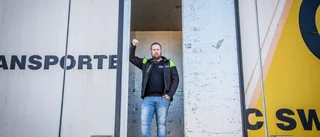 Lastbilarna med förnödenheter åter på gotländsk mark • ”Föräldrarna försökte hålla upp stämningen för sina barn”