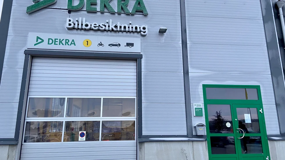 Samtliga Dekrastationer i Sverige fick stänga under onsdagen, en av dem ligger på Lövåsen i Katrineholm.