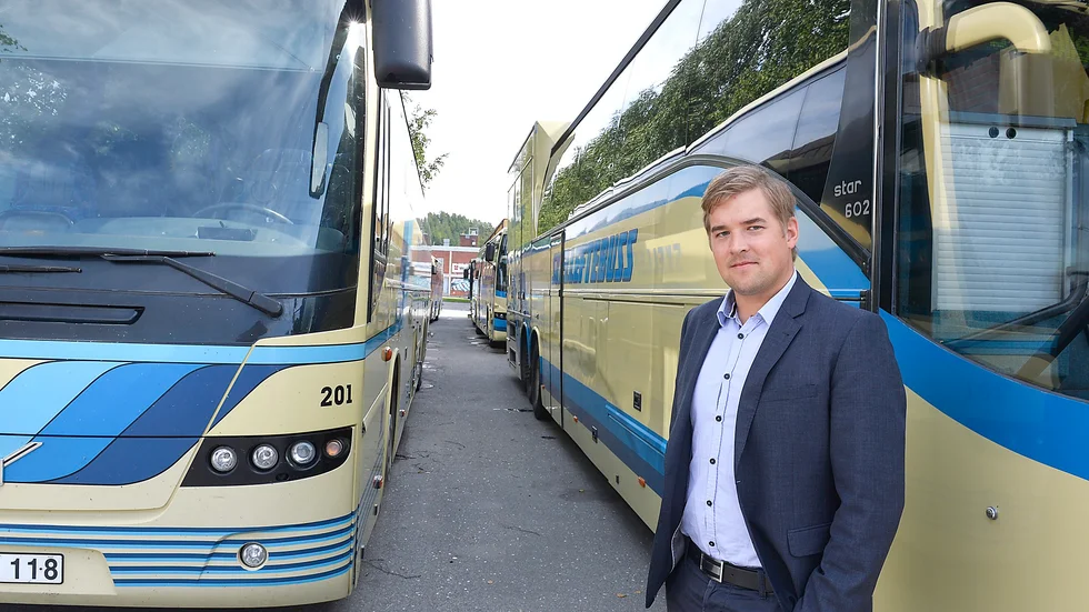 Varsel. Andreas Olofsson, vd på Skellefteå Buss, meddelar att företaget varslar samtliga anställda på färdtjänstavdelningen. Foto: Jeanette Lövgren.