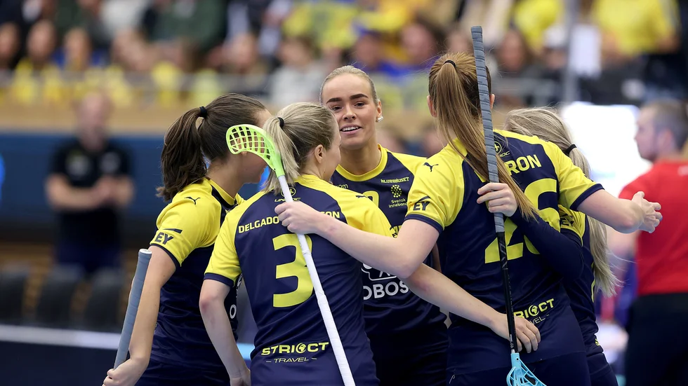 Sverige och Amanda Delgado Johansson, med ryggen mot kameran, körde över Finland.