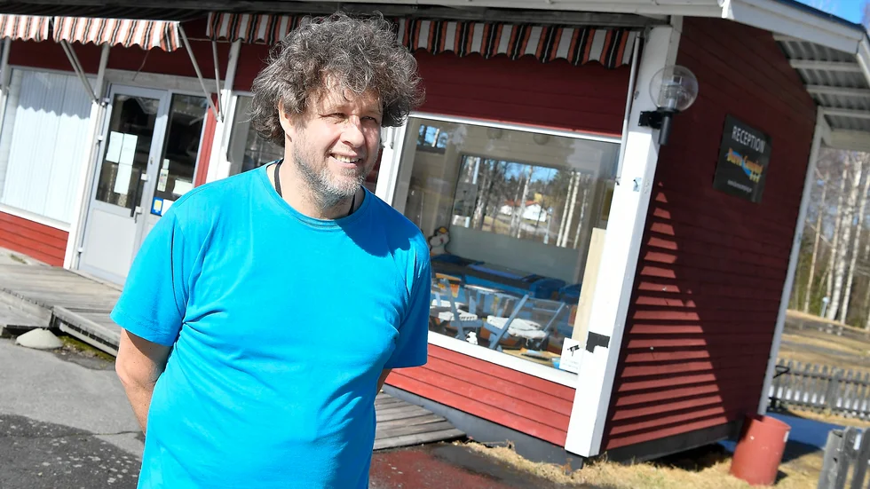 Väl förberedd. Han Brettschneider har förberett mycket aktiviteter. Bland annat pussel, utflykter och skytte med luftgevär och blåsrör.