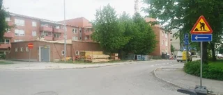 Skyltat mot färdriktningen i centrala Skellefteå