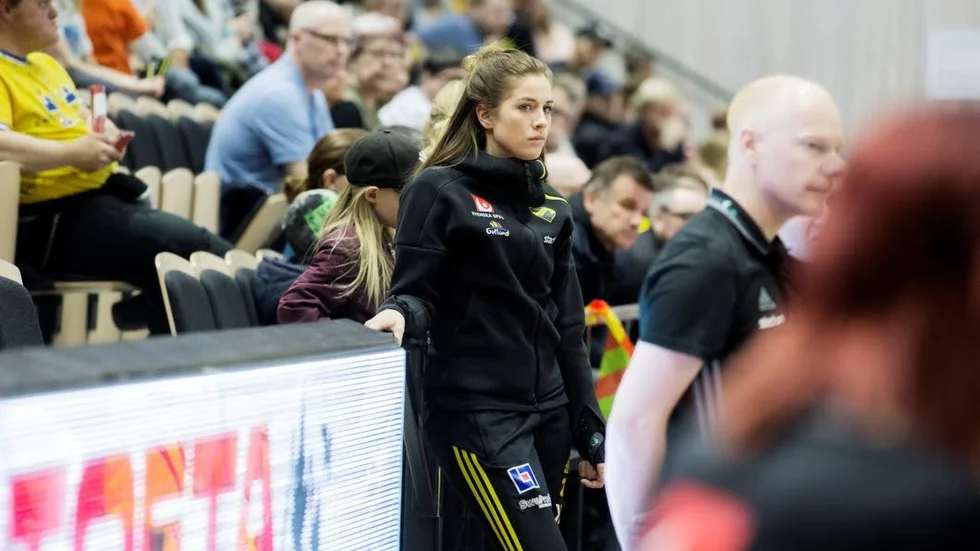 Besviken. Sara Steen vid sidan av Endres andra kvartsfinal mot Täby under söndagen.