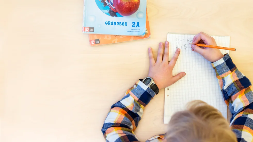 Autismvänliga, avskalade skolor är bra för alla skriver dagens debattörer. 
