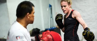 Tre svenskor tog guld i thaiboxnings-VM