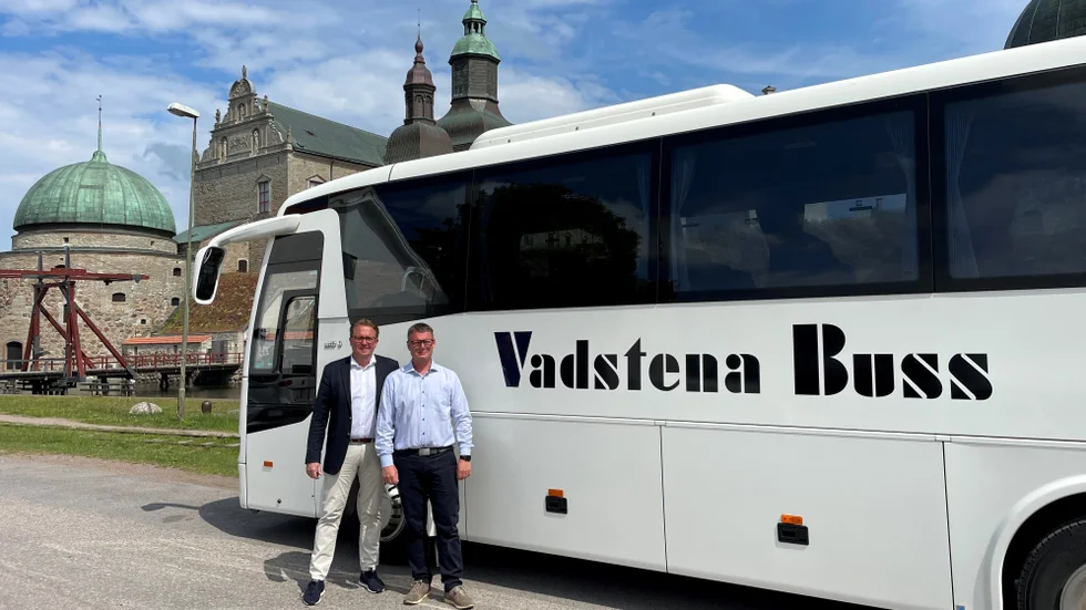 Vadstena Buss går över i egen regi. Fredrik Särnehed och Ulrik Andersson har köpt loss företaget från HGL Buss AB.