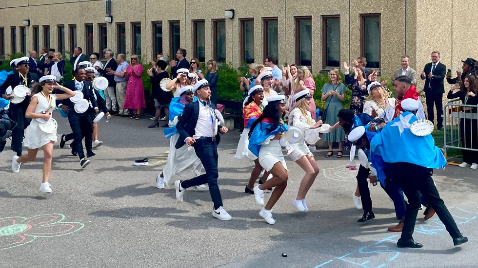Årets student sticker ut något då den infaller på nationaldagen som är en torsdag. Normalt sätt firas alltid studenten på lördagar i Katrineholm. Bild från studenten 2022.
