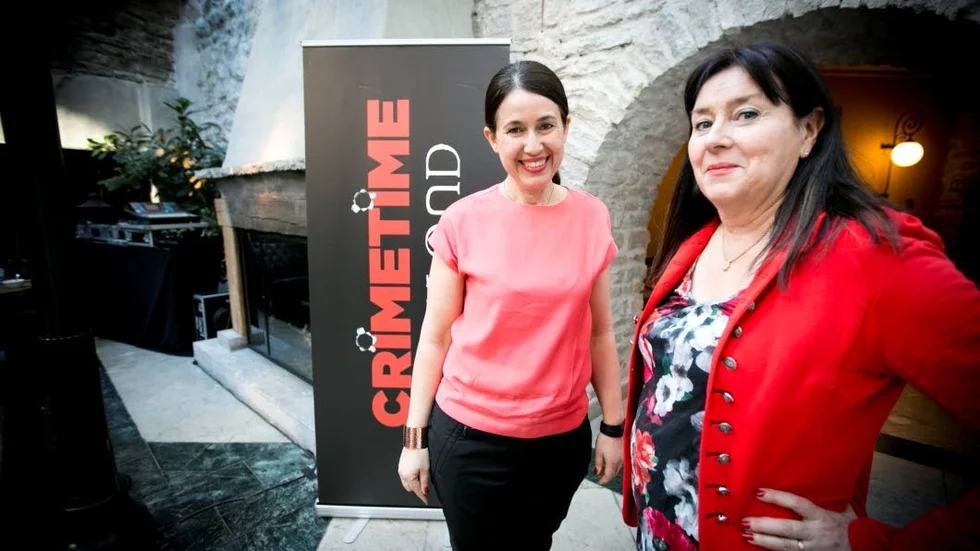 Festivalchef Carina Nunstedt och deckarförfattaren Anna Jansson.