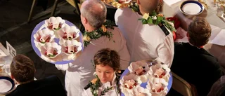 Angelägen samling runt matbordet