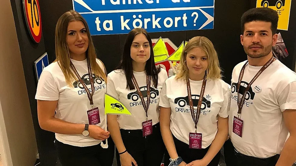 Amanda Nordborg, Fanny Daun, Anna Bogren och Morteza Akhlagi kammade hem en andraplats i SM i Ung Företagsamhet.