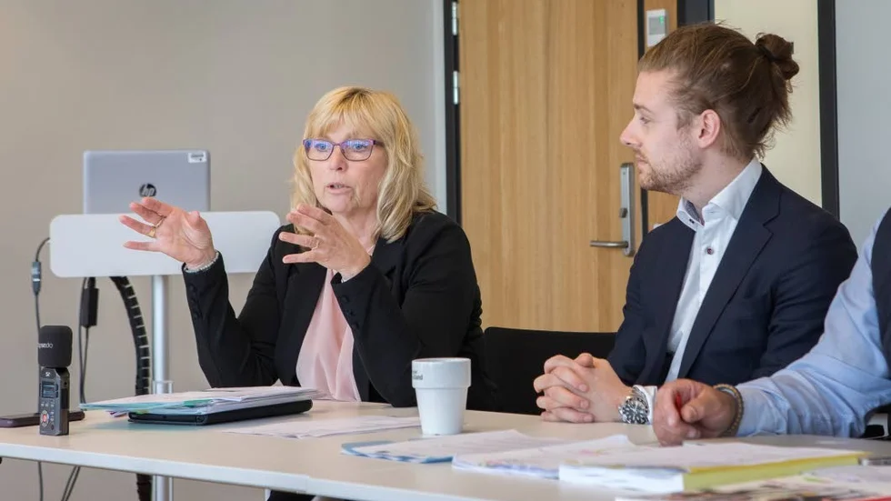Eva Nypelius (C) och Jesper Skalberg Karlsson (M) lade fram sina budgetförslag tillsammans med allianskollegorna från L och KD.