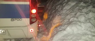 Mardrömsresan - ersättningsbussen fast i snödriva