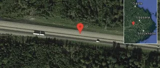 Lastbil har krockat på E18
