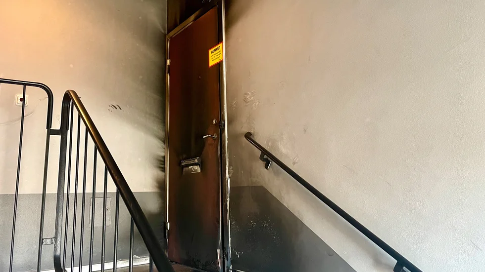 Under måndagen gjorde polisen en teknisk undersökning av lägenheten.
