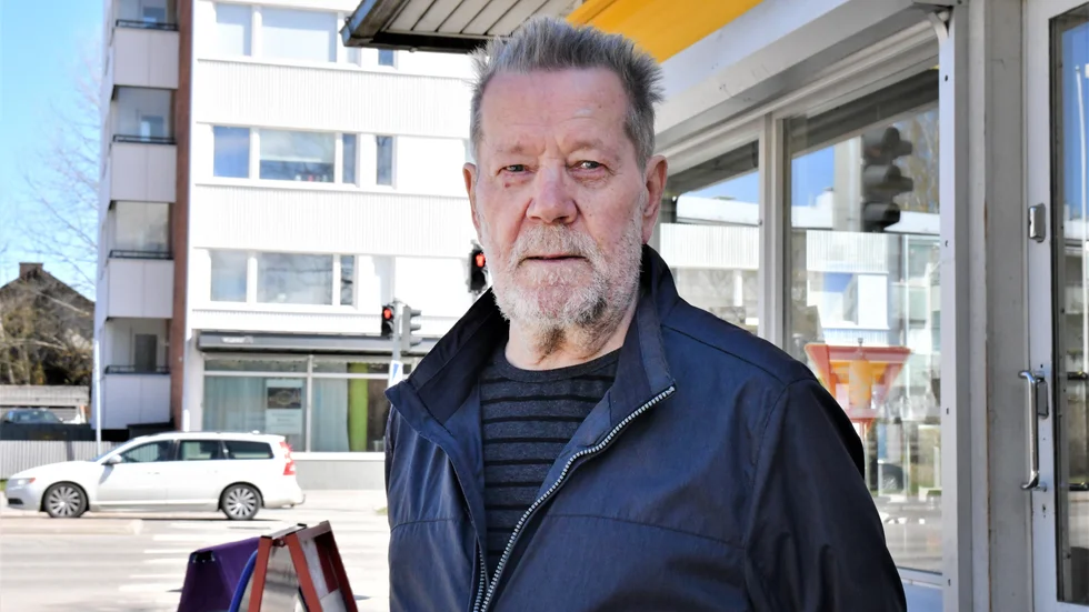 Kari Kuusisto bor i centrala Villmanstrand. Med tanke på hur oförutsägbart Ryssland är tycker han att Finland definitivt ska gå med i Nato.