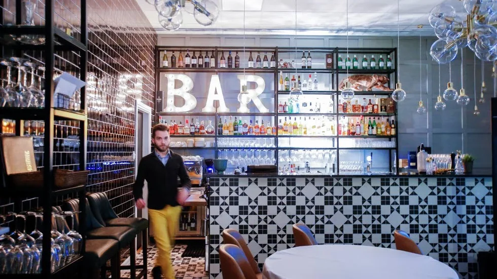 Ny start. Drygt en månad efter att Restaurang Bergströmska stängde öppnar Taverna Gusto i samma lokaler. Med nytt koncept.