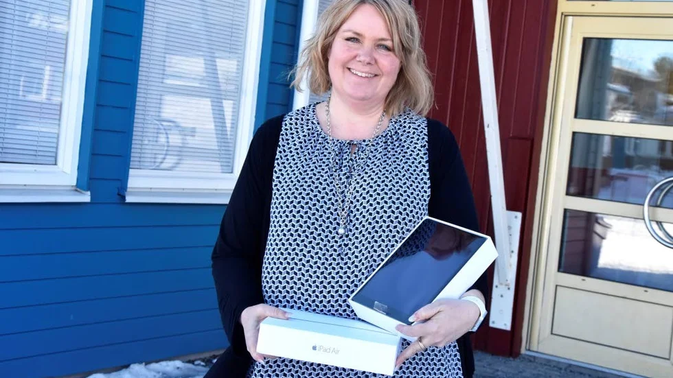 Ny teknik. Eva Eriksson hoppas att de nya surfplattorna ska användas mycket.
