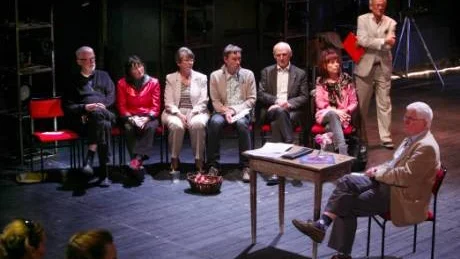 SAKNADES. kd-stolen stod tom när partierna diskuterade kulturpolitik. Det var Christer Jonson (v), Anne Ståhl Mousa (s), Inger Harlevi (m), Stefan Nypelius (c), Jan Christer Ankre (fp) och Heidi Pilsch (mp) under ledning av Tommy Wahlgren och under överinseende av Lars Nordström (fp) från Västra Götaland som också höll i en inledning till diskussionen.                                                                                                  Foto: Tommy Söderlund