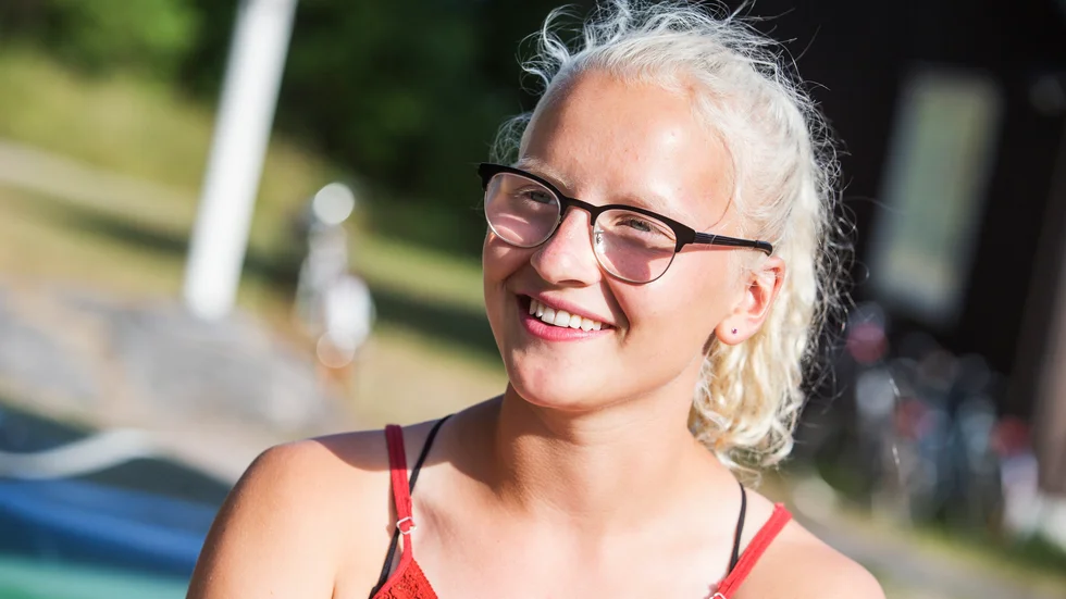 Rebecka Georgedotter finns på plats i Tjeckien på banor där VM 2017 avgjordes.