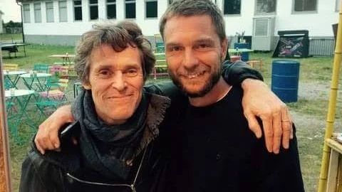 Willem Dafoe och Filip Adamo.
