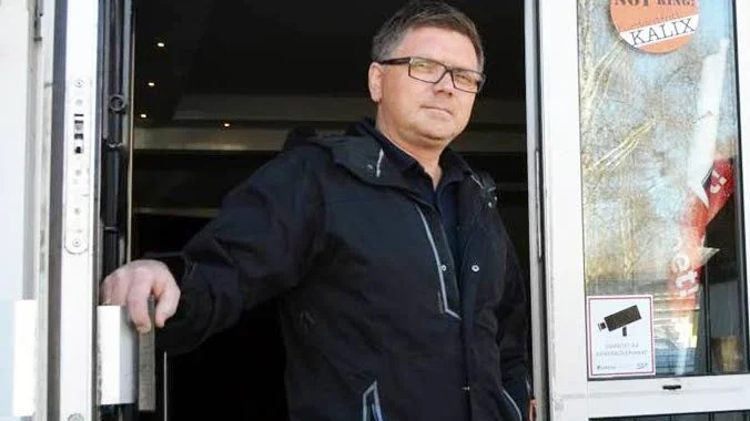 FRÅGANDE. Anders Nordqvist är frågande till att Hemåt fastigheter inte har lediga lokaler i Kalix på hemsidan.