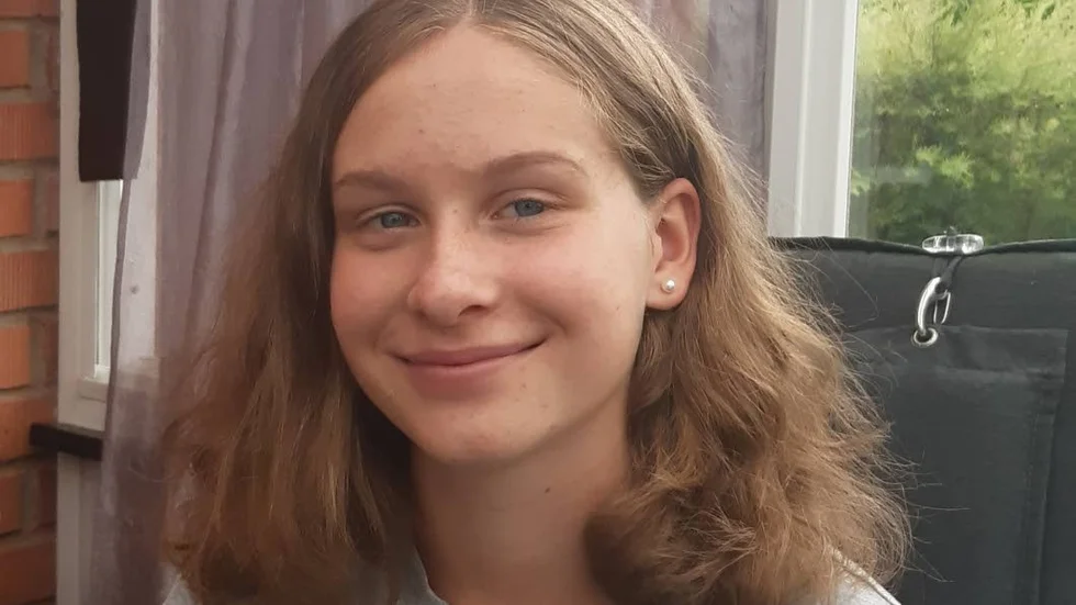 Julia Karlsson, 14, har sin första konstutställning i augusti.