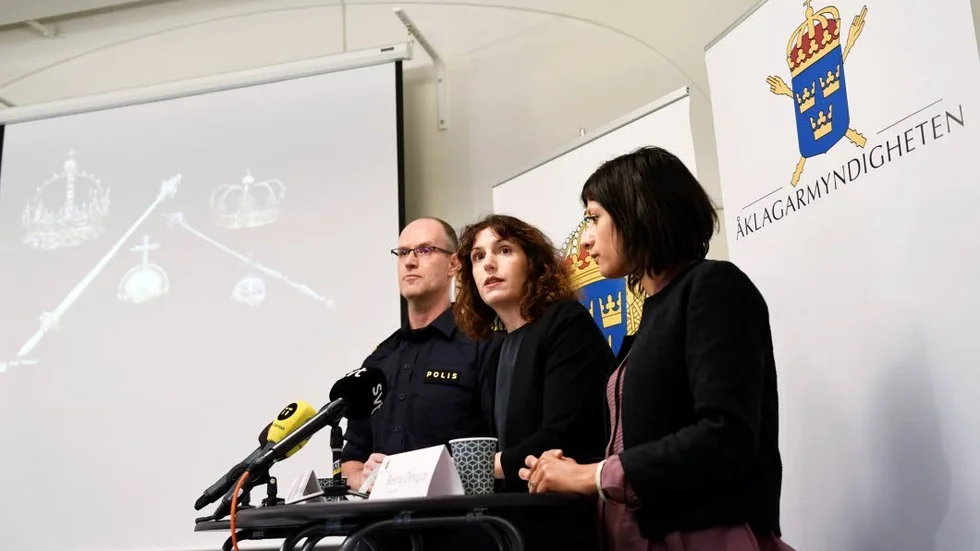 17 januari 2019. Filippo Bassini, gruppchef på Noa, och kammaråklagarna Isabelle Bjursten och Reena Devgun från Riksenheten mot internationell och organiserad brottslighet presenterar åtalet mot 22-åringen.