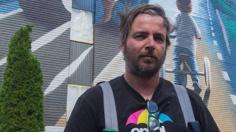 Bart Smeets, även känd som "Smates". För honom återstår bara några dagars arbete.