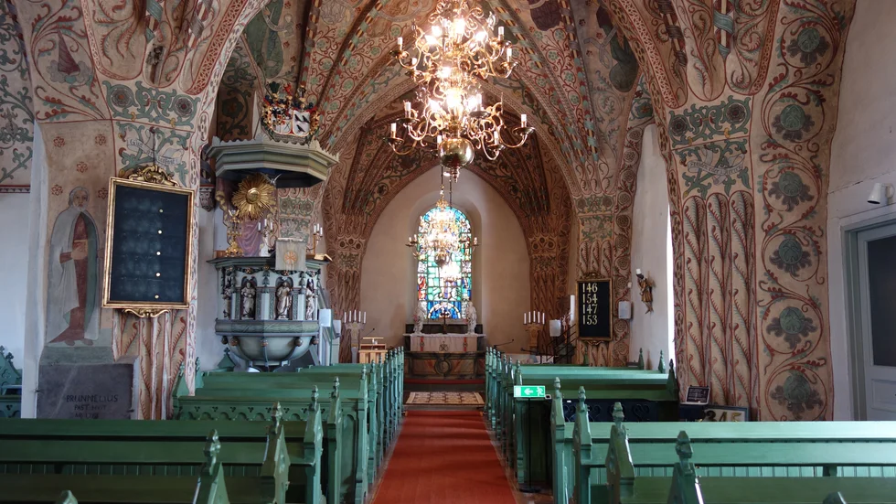 Vittinge kyrka i Heby kommun bär på berättelser som man nu kan del av via Storyspot.