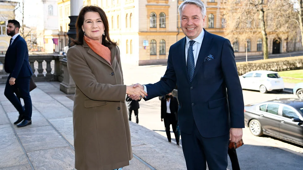 Sveriges utrikesminister Ann Linde (S) och Finlands utrikesminister Pekka Haavisto (Gröna förbundet).