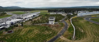 TV: Se Drivecenter arena från ovan under Legends race