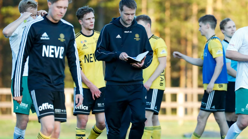 Notvikens match mot Umeå FC Akademi ställs in.