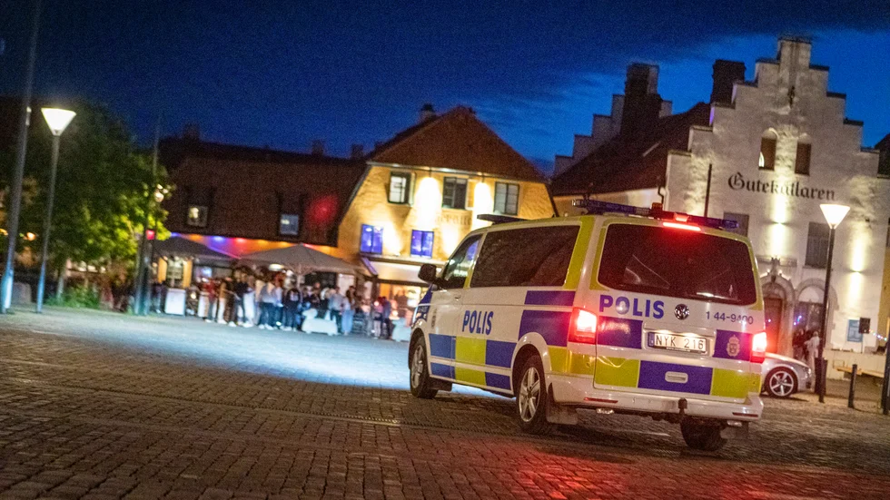 Polis på Stora torget i Visby