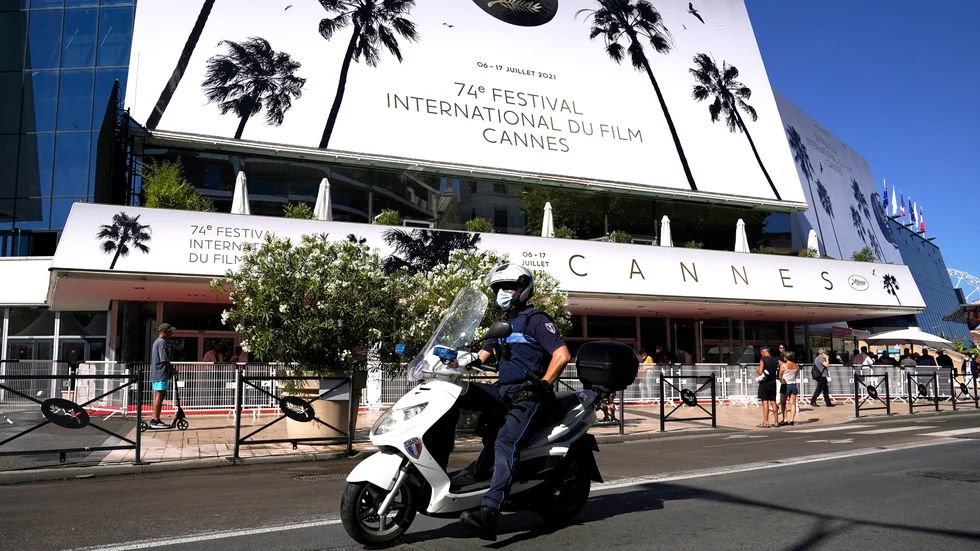 Den 74:e internationella filmfestivalen i Cannes har just dragit igång. På söndag kväll blir det världspremiär av "Bergman Island".