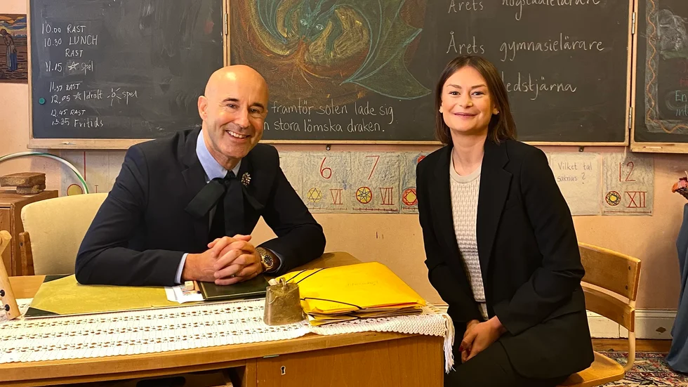 Mark Levengood och Beata Gull presenterar Årets lärare.