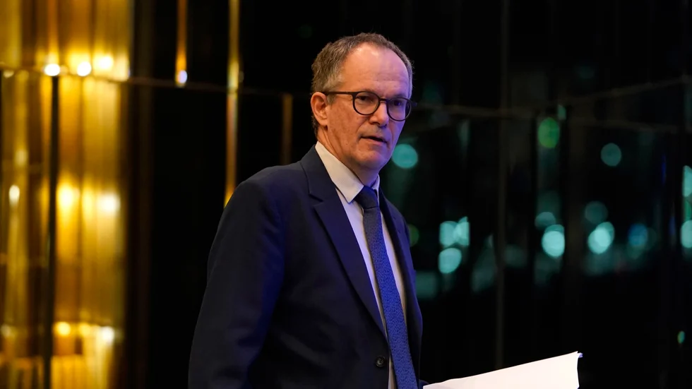 Den danske WHO-experten Peter Embarek inför en presskonferens i Wuhan den 9 februari.