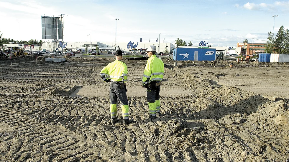 Ica ville bygga en Maxi-stormarknad på Ikea-tomten på Storheden och gjorde en formell framställan till Luleå kommun om att få köpa tomten.